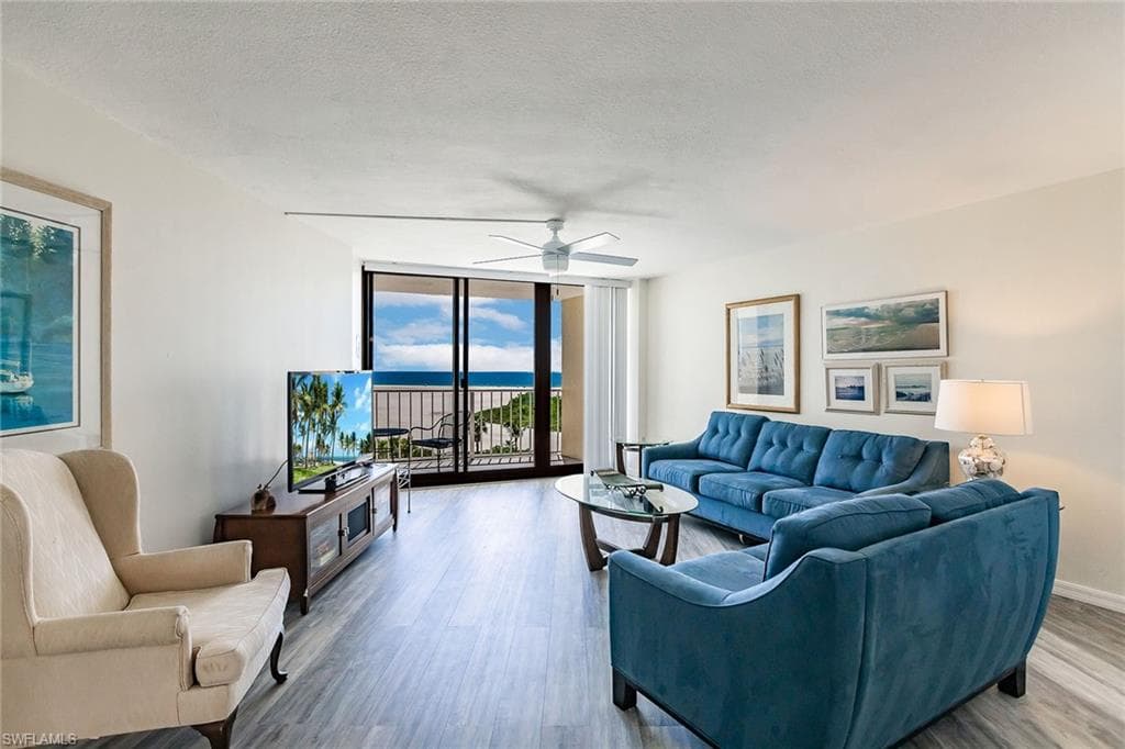 380 Seaview CT 604 photo 14 of 36
