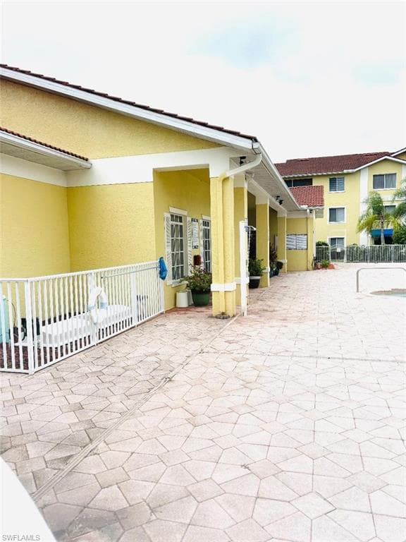 COMMUNITY CLUBHOUSE
