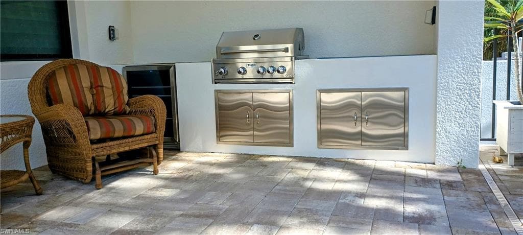Outdoor Kitchen