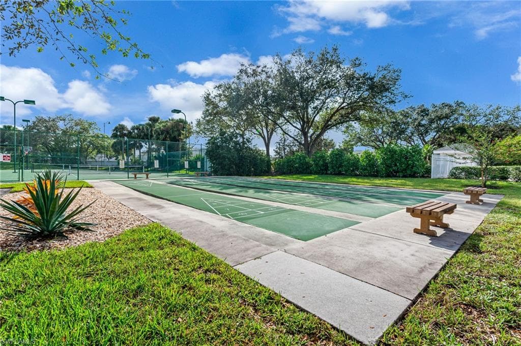 25778 Lake Amelia WAY 201 photo 23 of 24