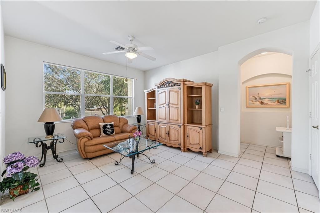 25778 Lake Amelia WAY 201 photo 7 of 24