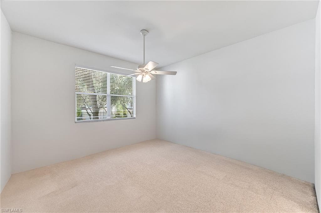 25778 Lake Amelia WAY 201 photo 10 of 24