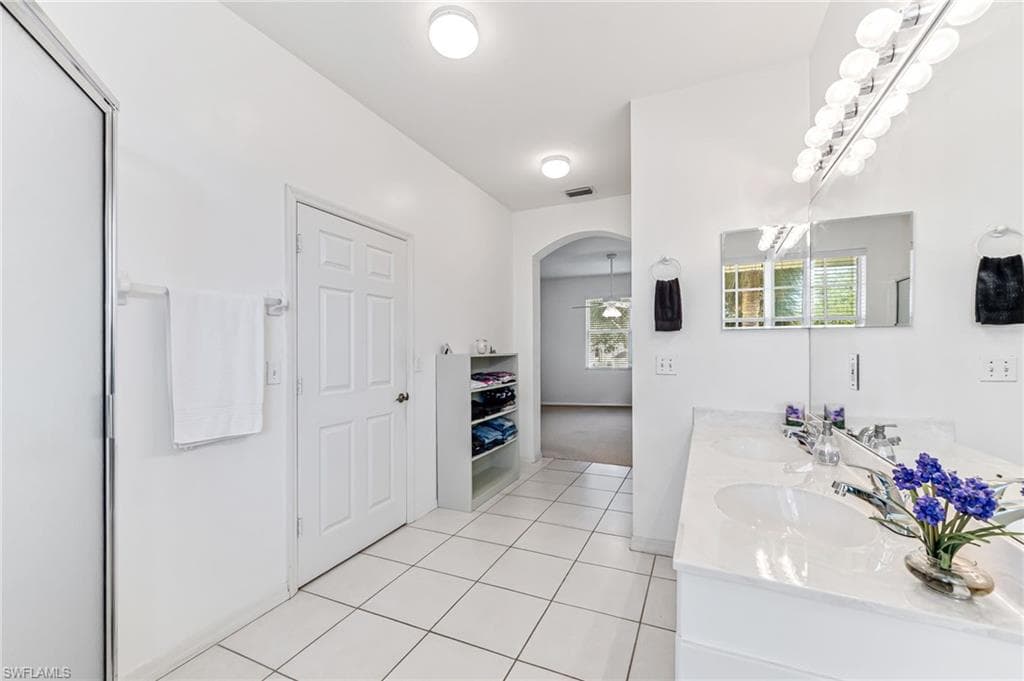 25778 Lake Amelia WAY 201 photo 15 of 24