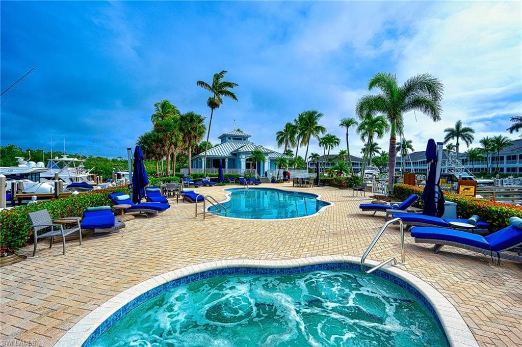 MARINA PRIVATE POOL AND SPA
