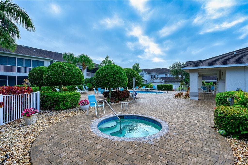 YES YOU HAVE A SPA/HOTTUB TOO!