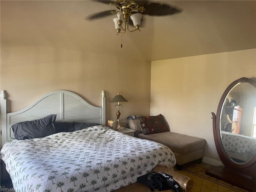 3129 Woodside AVE photo 11 of 23