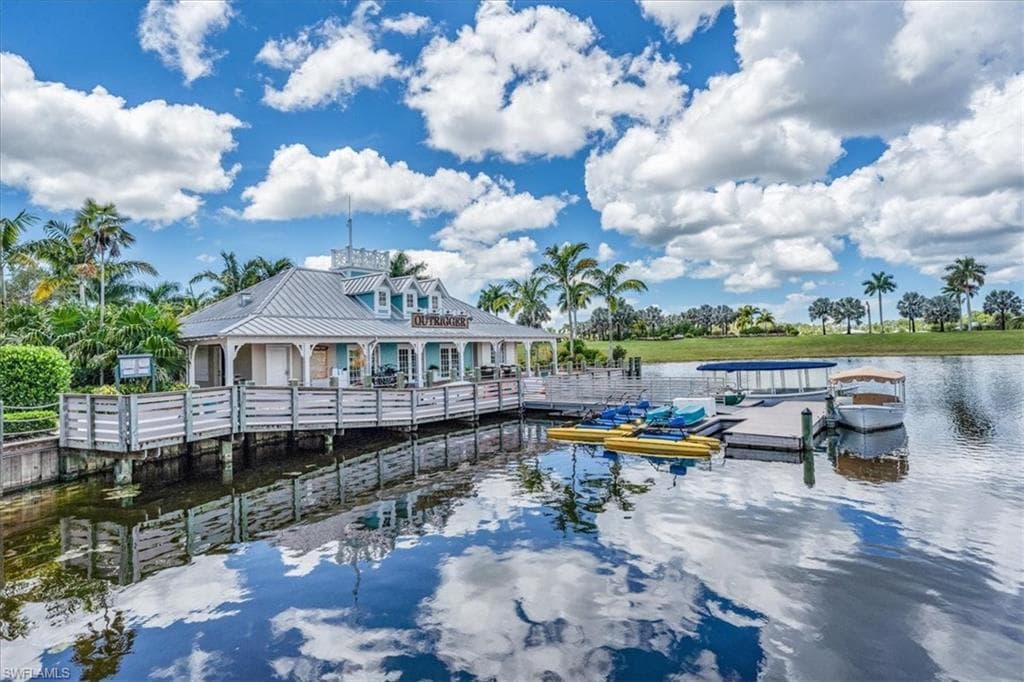 Outrigger boat ramp
