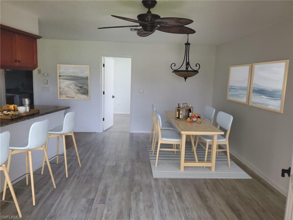 Dining Room (staged)