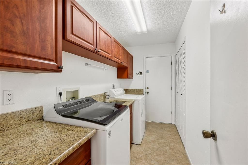 1381 N Brandywine CIR photo 31 of 45