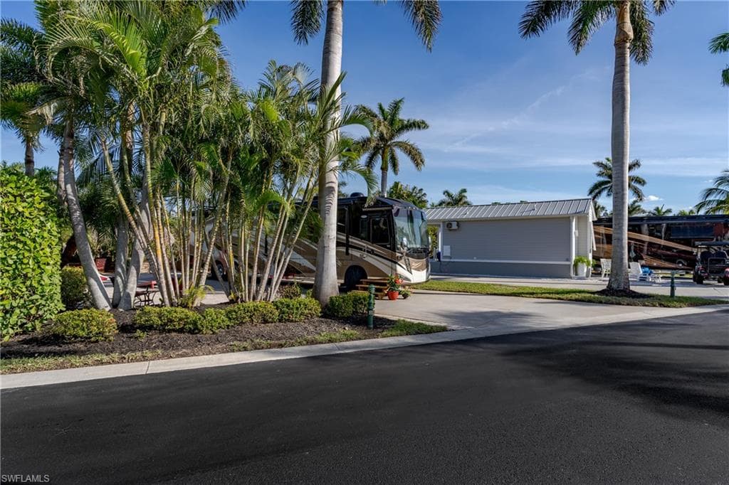13606 Snapper LN photo 31 of 43