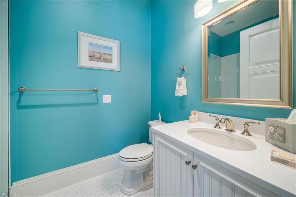 Guest Bathroom #4