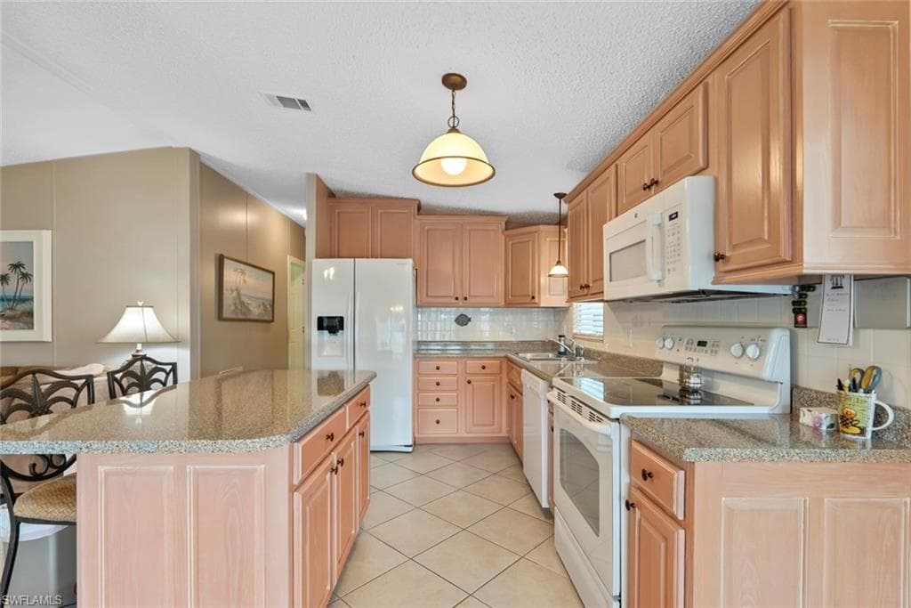 39 Amethyst AVE 39A photo 10 of 29