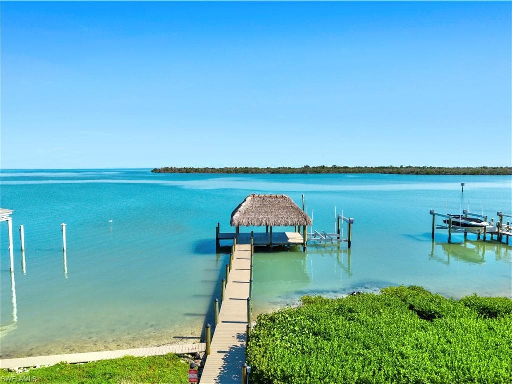 15819 Captiva DR photo 2 of 28