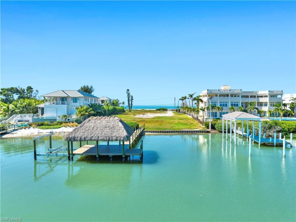 15819 Captiva DR photo 17 of 28