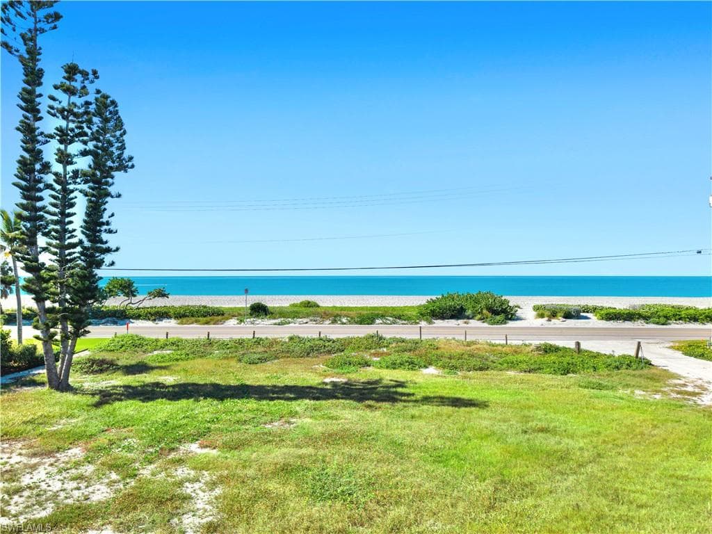 15819 Captiva DR photo 18 of 28
