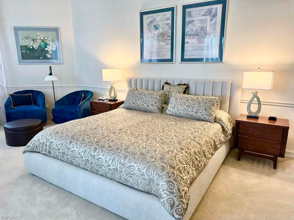 Bedroom with carpet floors