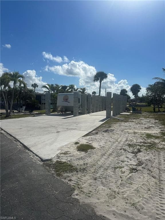 13641 Knot DR photo 2 of 10