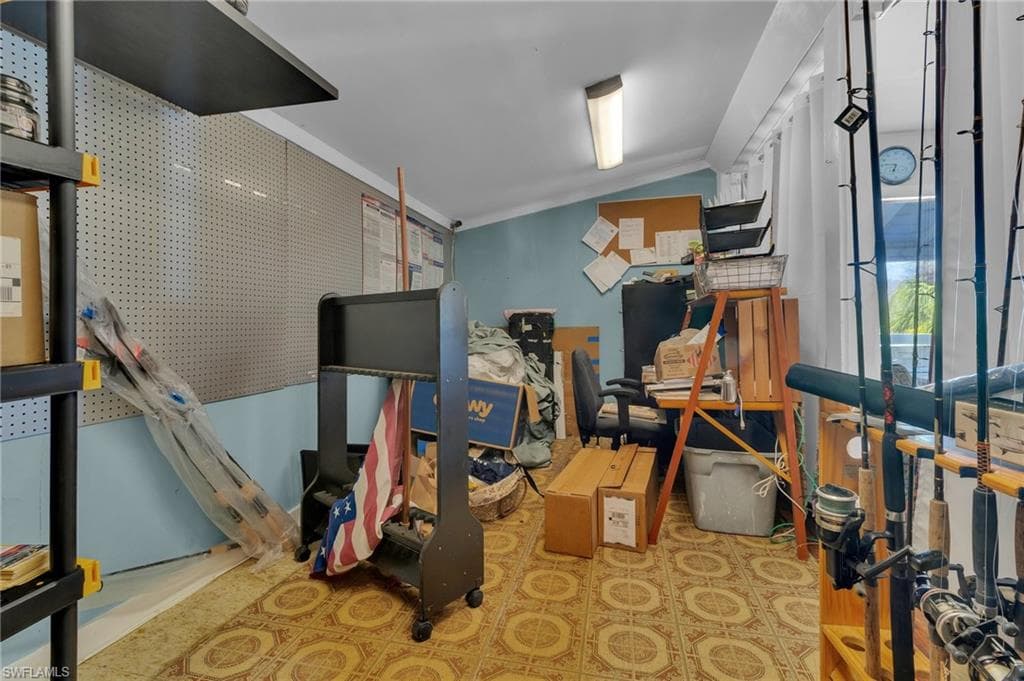 238 Mamie ST photo 13 of 47