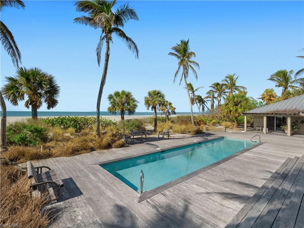 16530 Captiva DR photo 11 of 49