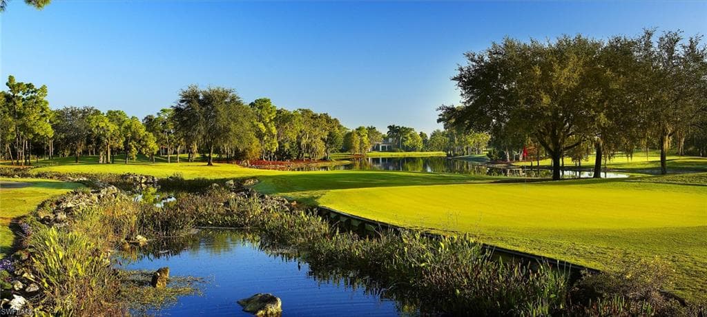 View of #3 (Par 3) of the Long Mean Golf Course.
