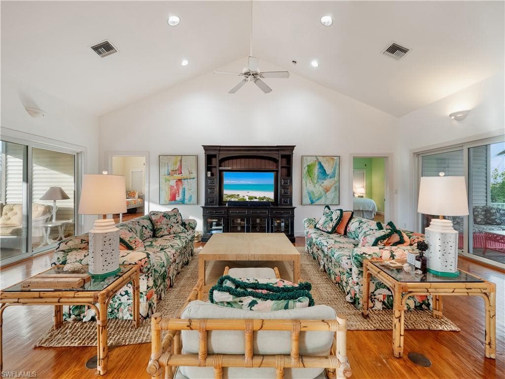 16543 Captiva DR photo 11 of 50