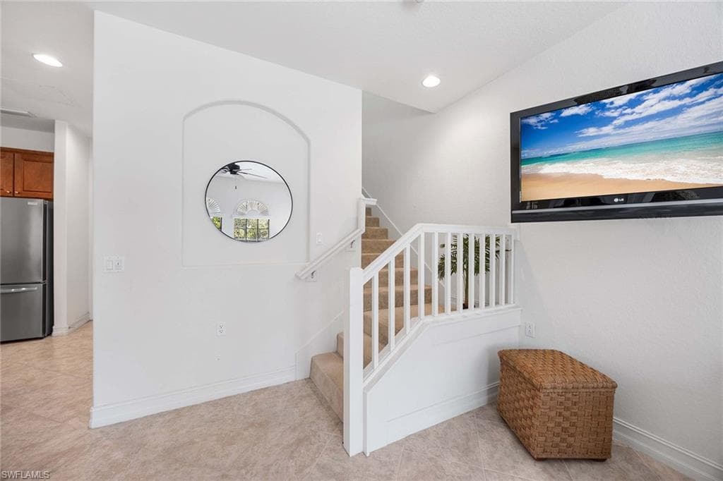 9134 Chula Vista ST 125 photo 10 of 41