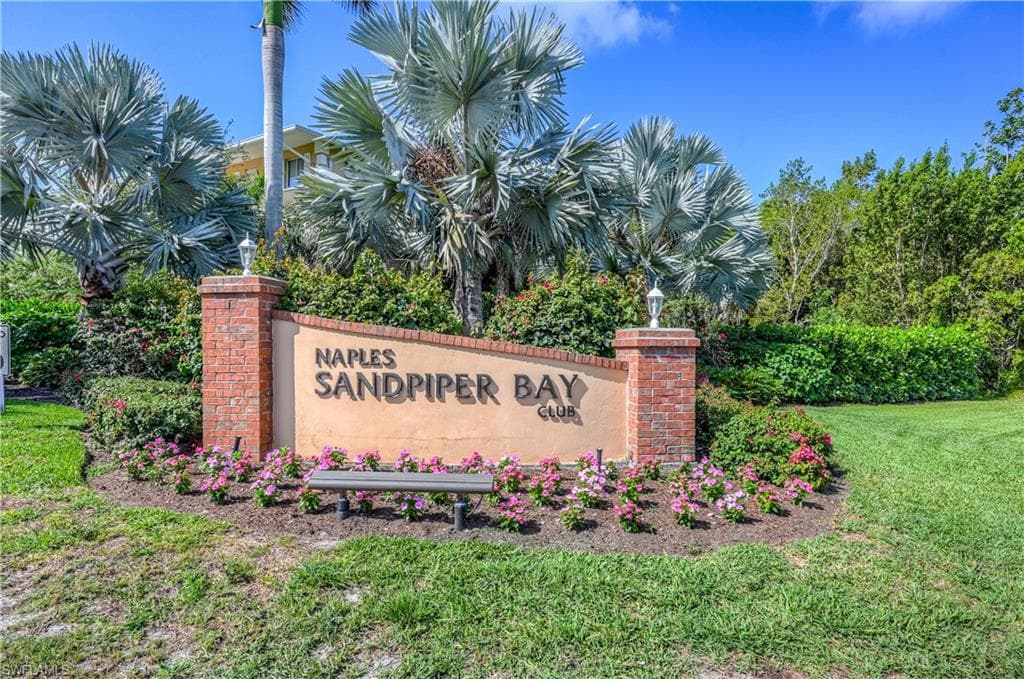 3072 Sandpiper Bay CIR M202 photo 3 of 42