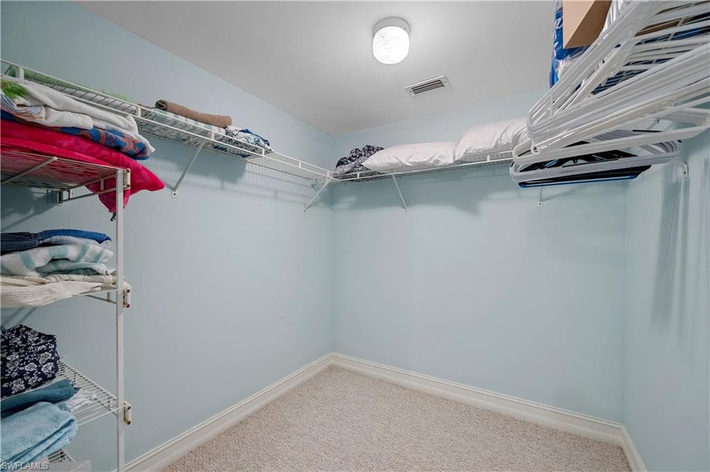 Master Walk-In