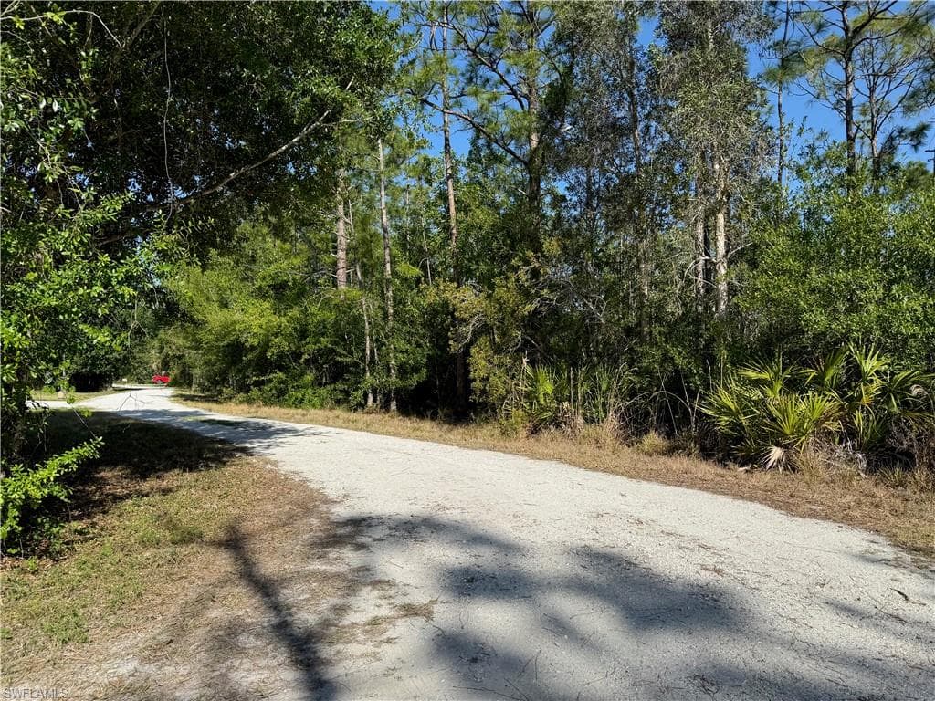 2367 Deerfield LN photo 2 of 6