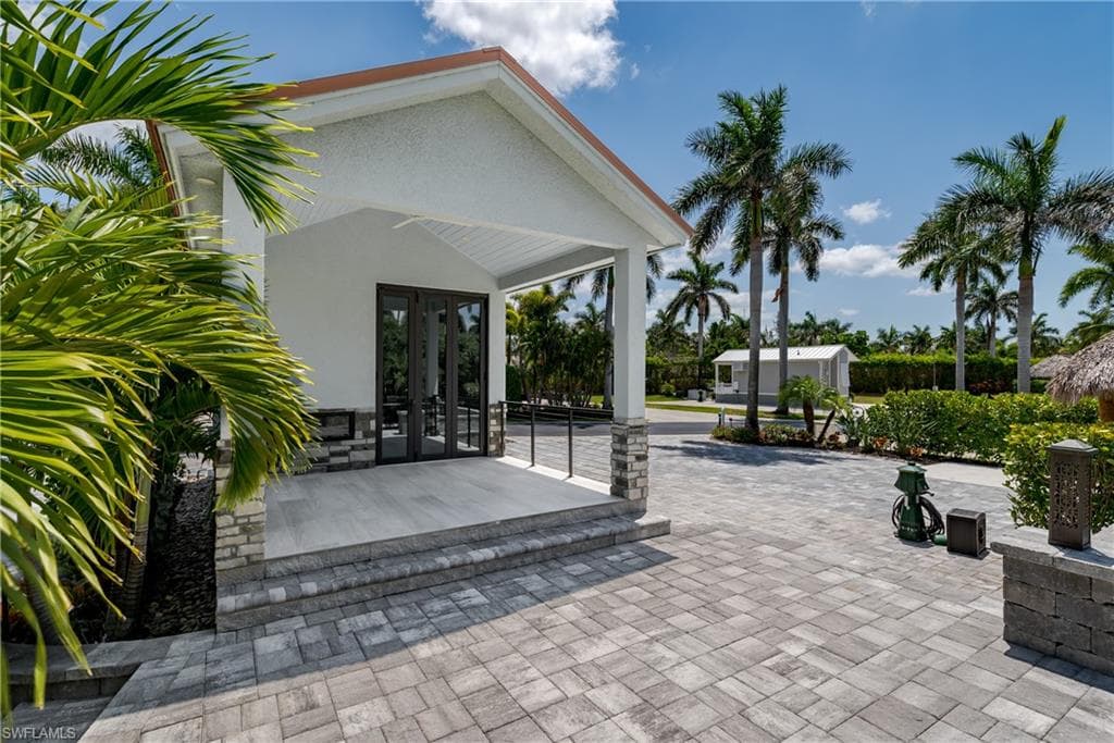 13613 Snapper LN photo 2 of 31