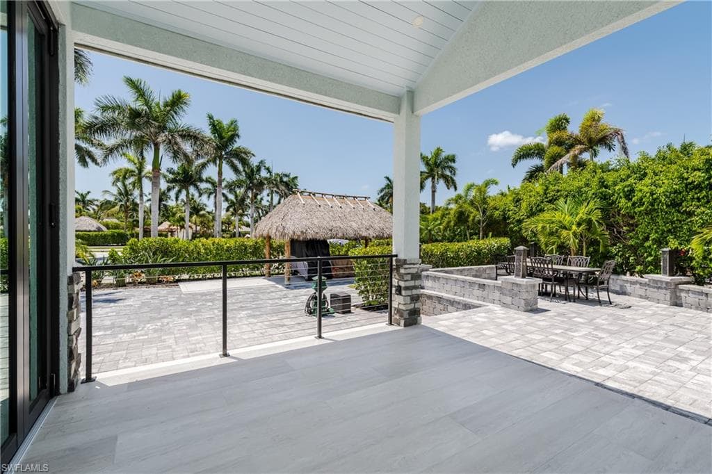 13613 Snapper LN photo 6 of 31