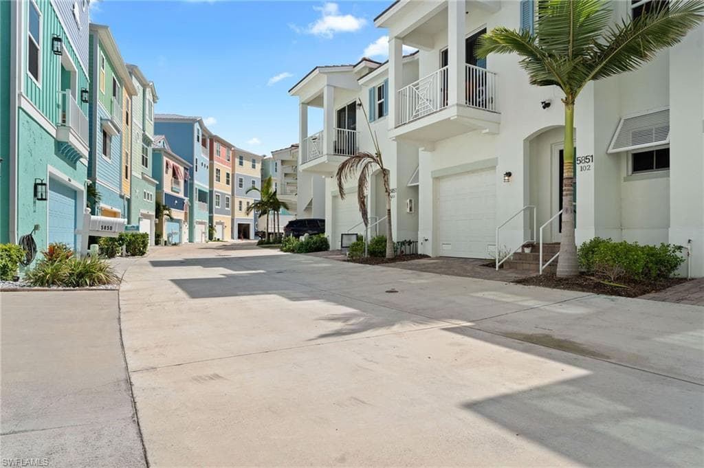 5851 Shell Cove DR 101A photo 33 of 47