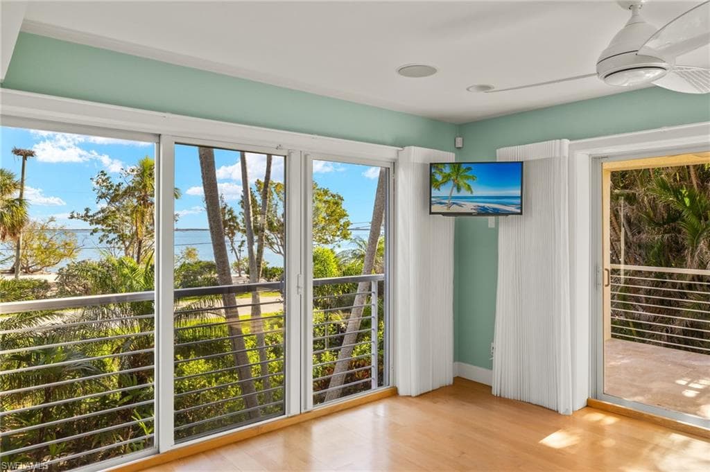 1581 San Carlos Bay DR photo 25 of 50