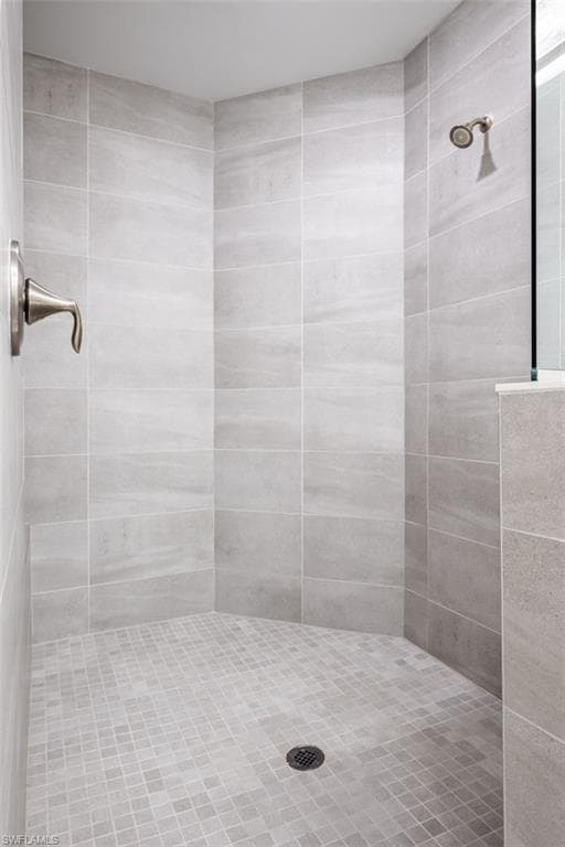 16360 VIANSA WAY 8-201 photo 16 of 35