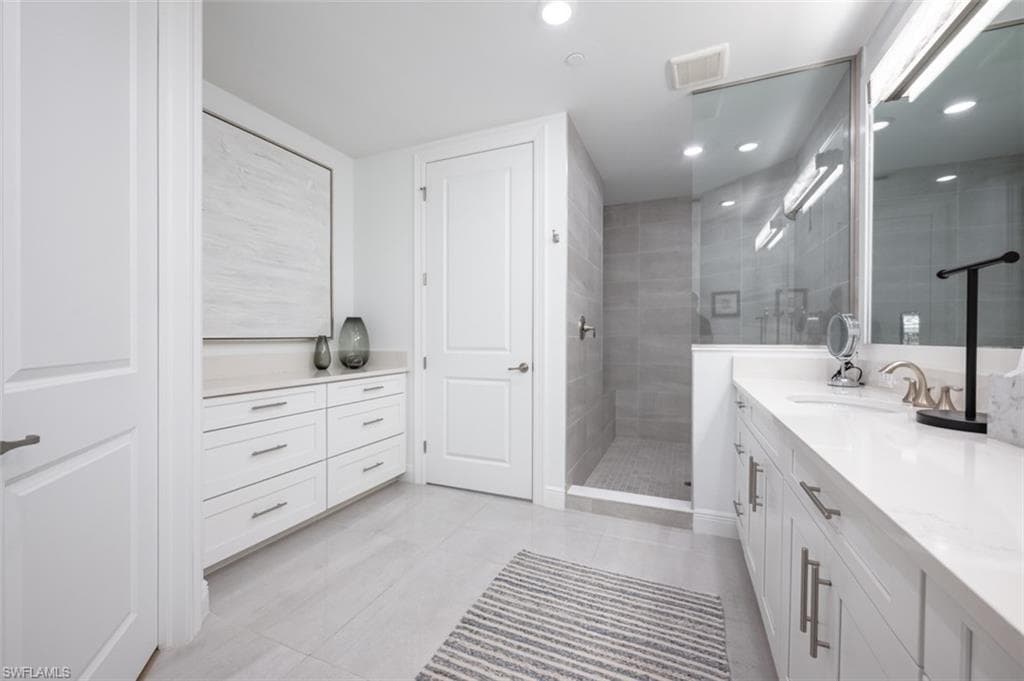 16360 VIANSA WAY 8-201 photo 15 of 35