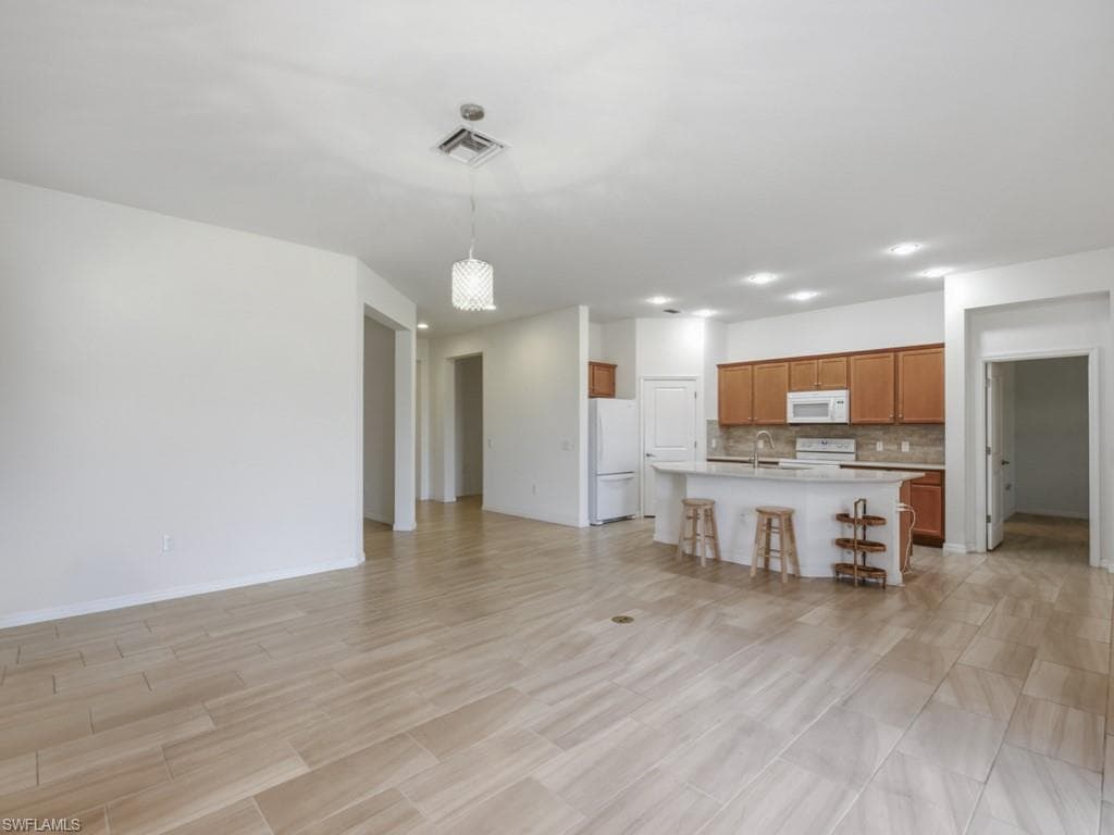 10646 Essex Square BLVD photo 3 of 20
