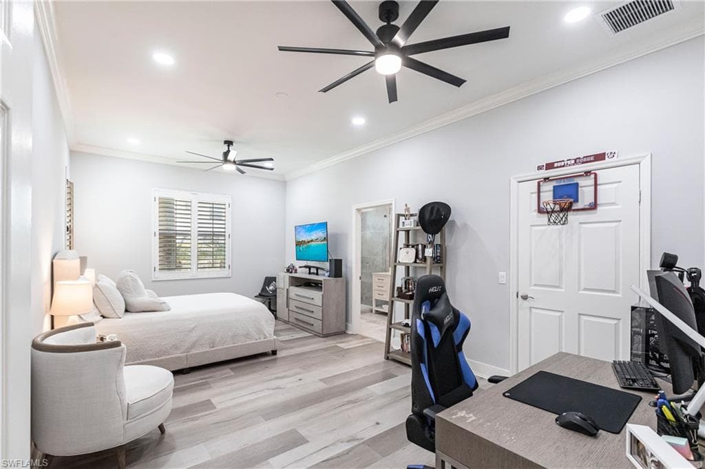 Generous bedroom with en suite