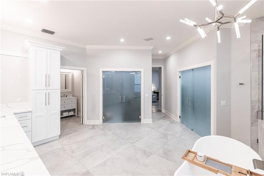 2 walk in closets