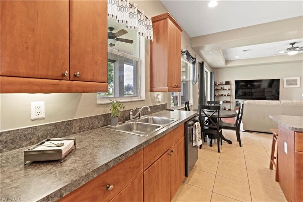1117 Amber Lake CT photo 5 of 42