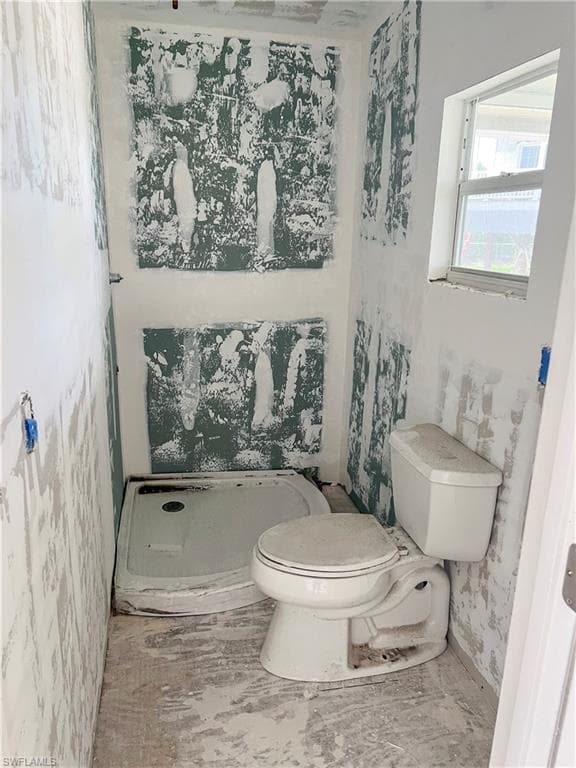 Full Bath in rear off both bedrooms