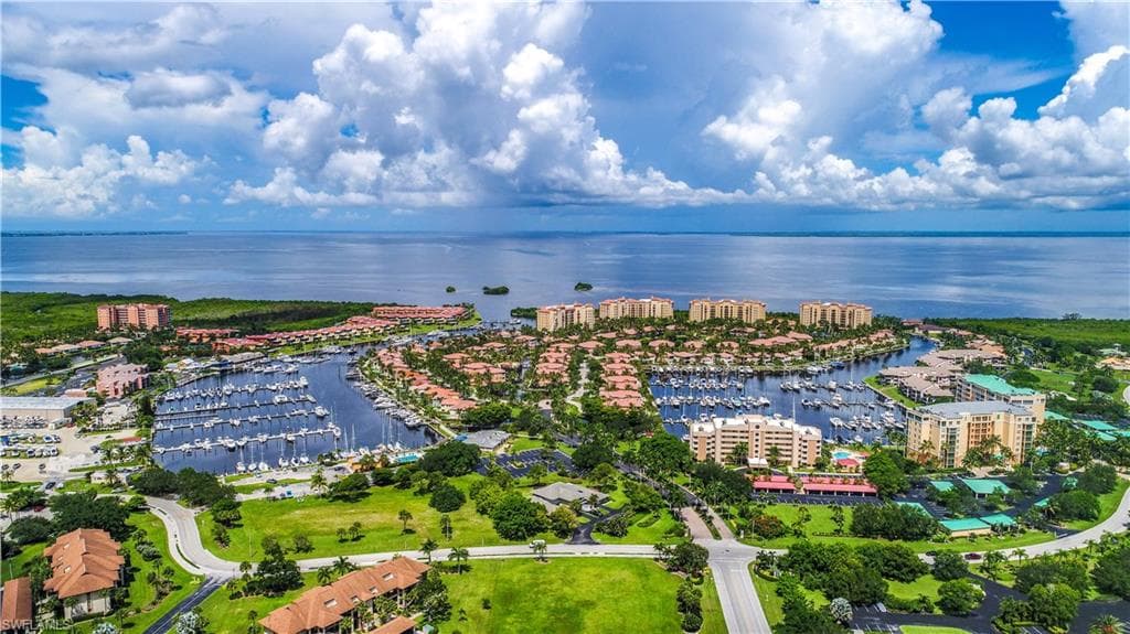 3313 Sunset Key CIR 701 photo 46 of 50