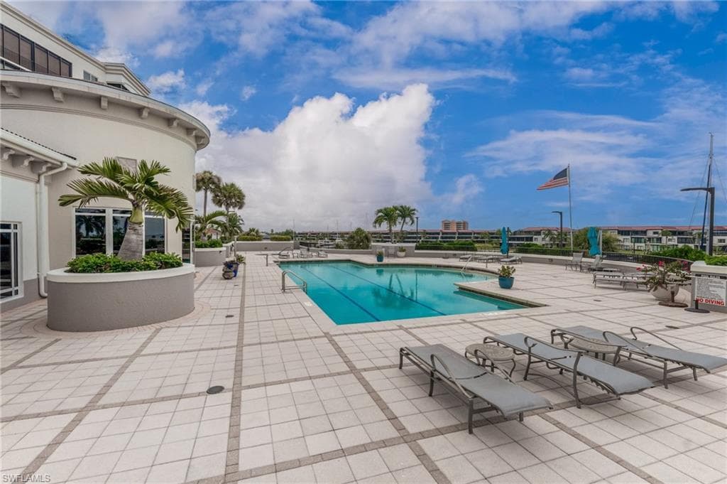 3313 Sunset Key CIR 701 photo 43 of 50