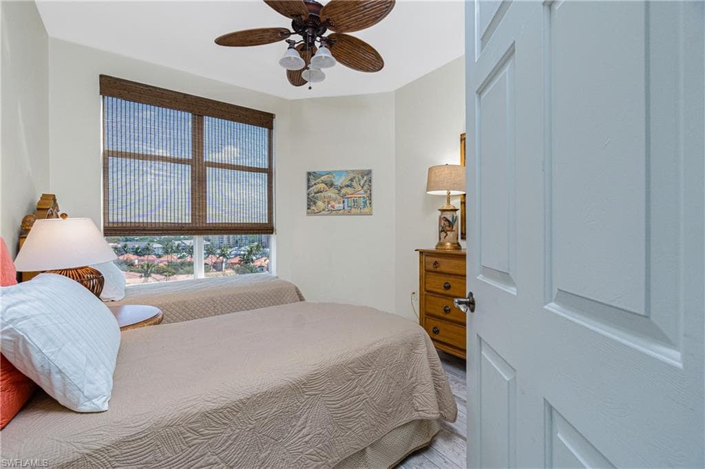 3313 Sunset Key CIR 701 photo 36 of 50