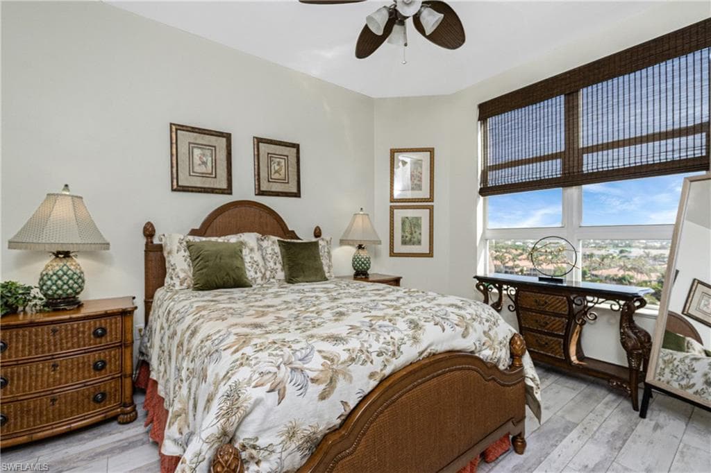 3313 Sunset Key CIR 701 photo 32 of 50