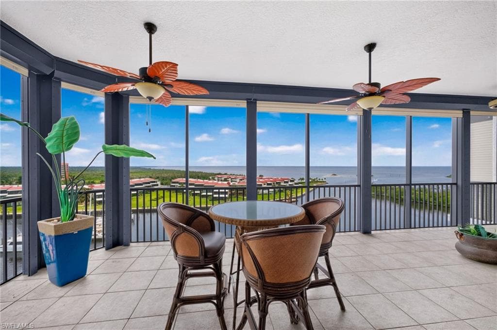 3313 Sunset Key CIR 701 photo 5 of 50