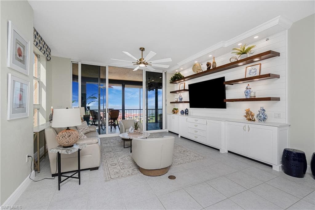 3313 Sunset Key CIR 701 photo 9 of 50