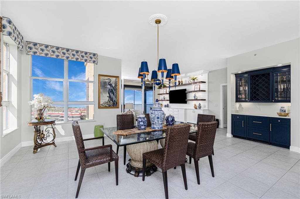 3313 Sunset Key CIR 701 photo 10 of 50