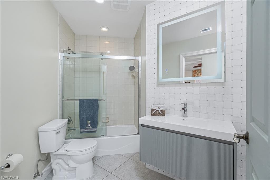 3313 Sunset Key CIR 701 photo 39 of 50