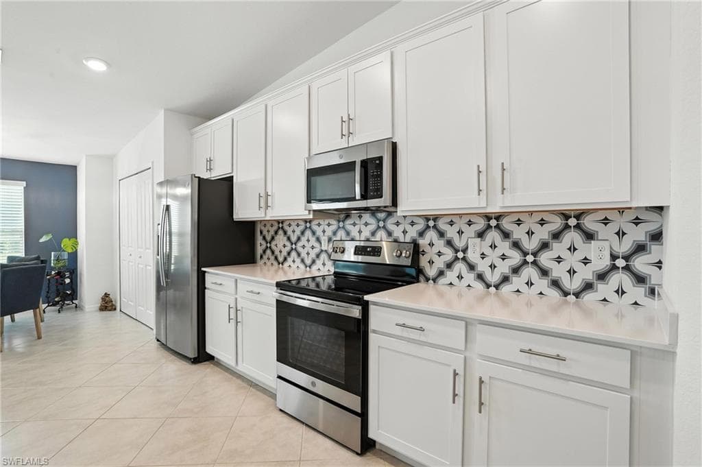 14194 Heritage Landing BLVD 623 photo 10 of 50