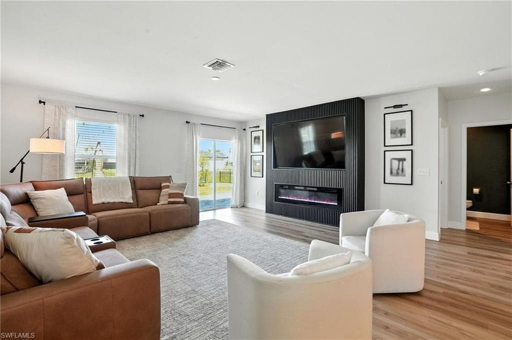 17765 Paradiso WAY photo 5 of 38